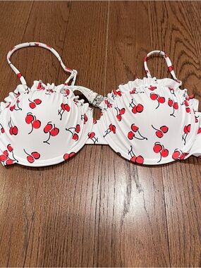 ⭐White Cherry Print Bikini Top medium